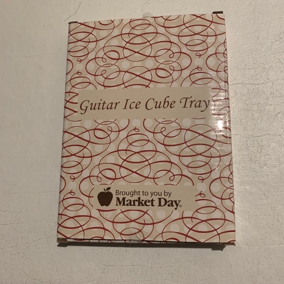 Guitar Ice Cube Tray Candy Mold - Picture 6 of 6